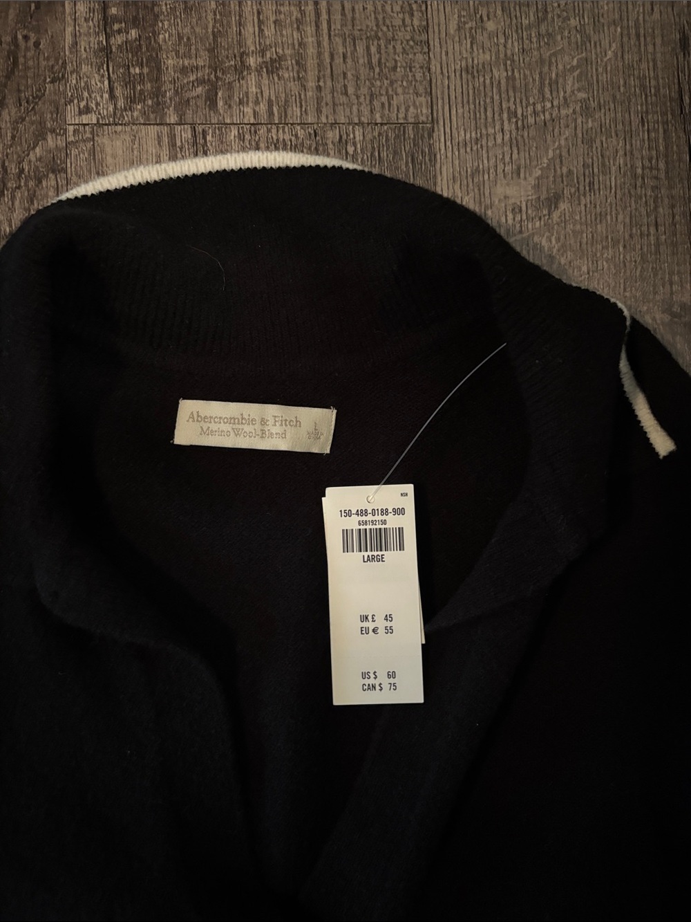 Abercrombie & Fitch Collared V-Neck Sweater - Black with White Trim -Size Large - Picture 2 of 4